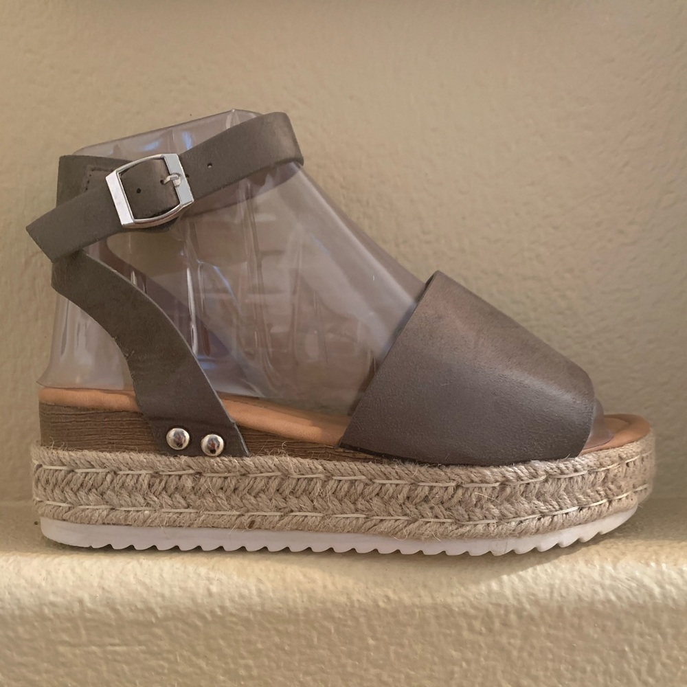 Espadrille Ankle Strap Platform Sandle - Picture 2 of 4